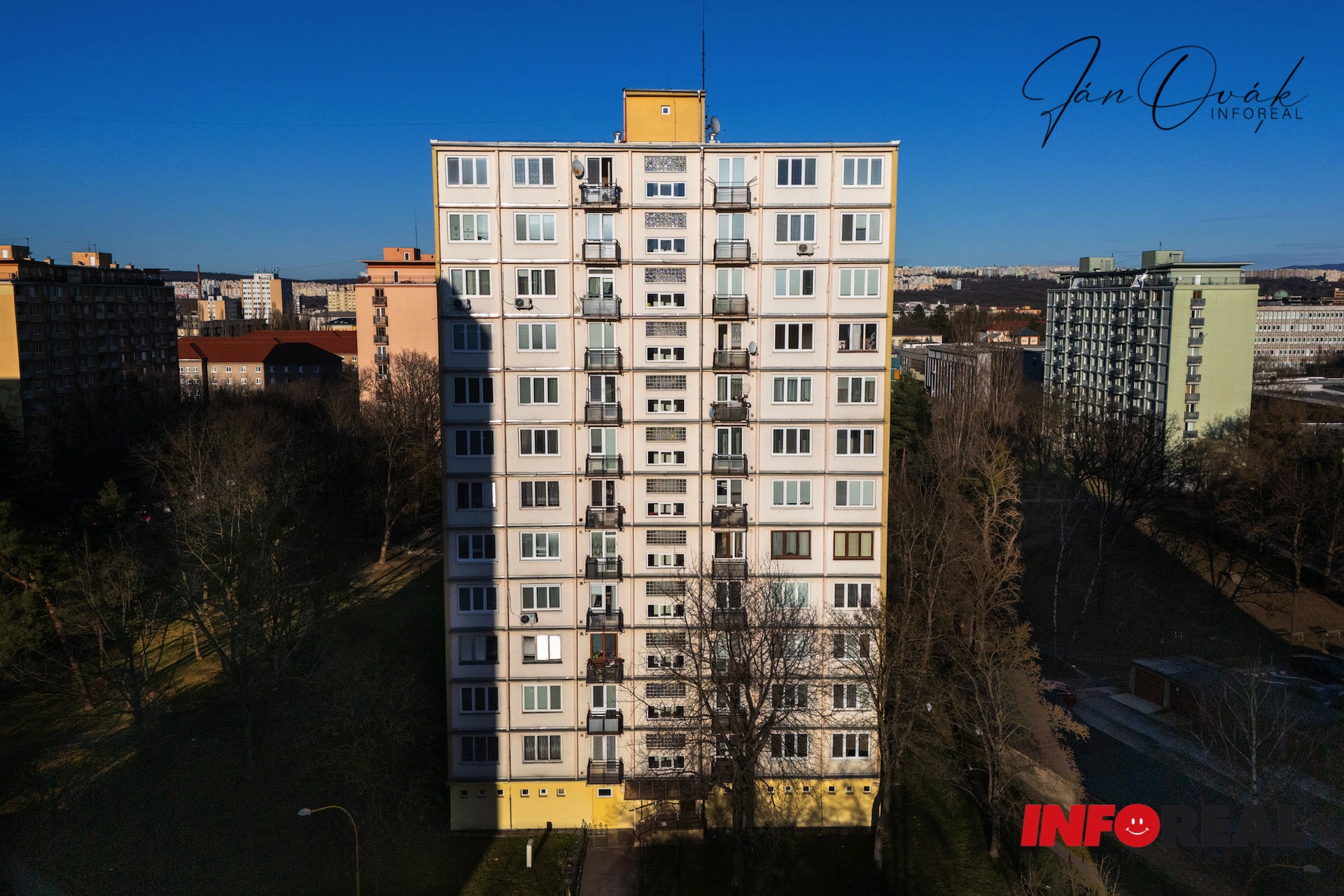 PRENAJATÉ. 2 izb. byt pri TUKE, KOMPLET. REK., 55 m2, 6. p., balkón, Košice - SEVER