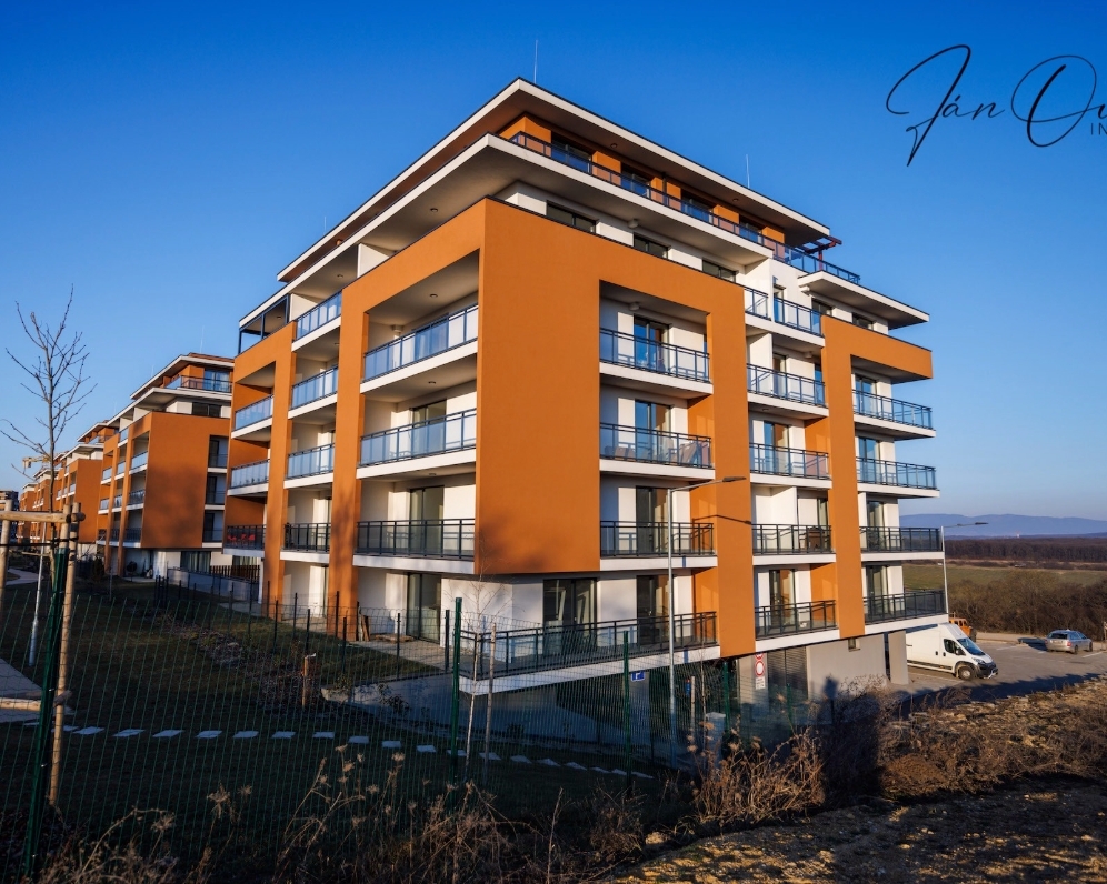 PREDANÉ: Novostavba: 1,5 izb. byt, PANORAMA